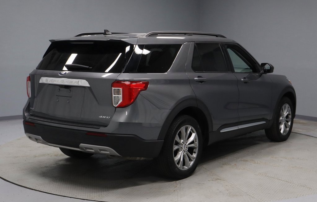Certified 2023 Ford Explorer XLT w/ Equipment Group 202A image 13