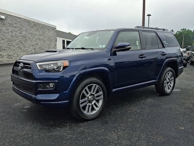 Used 2022 Toyota 4Runner TRD Sport w/ Technology Package AWD/4WD image 3
