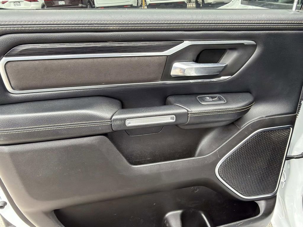 Used 2024 RAM 1500 Laramie AWD/4WD image 11