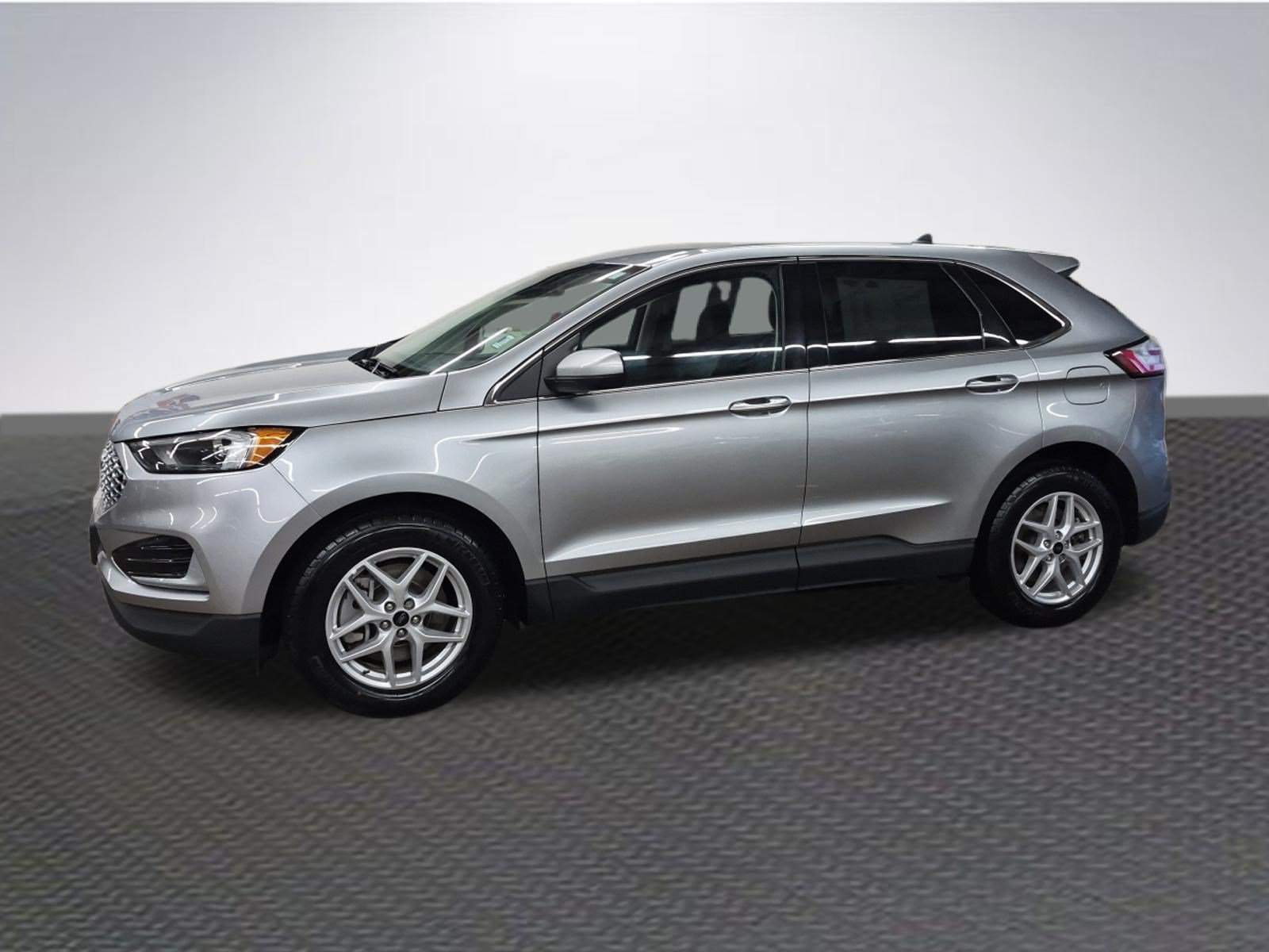 Certified 2024 Ford Edge SEL AWD/4WD image 2