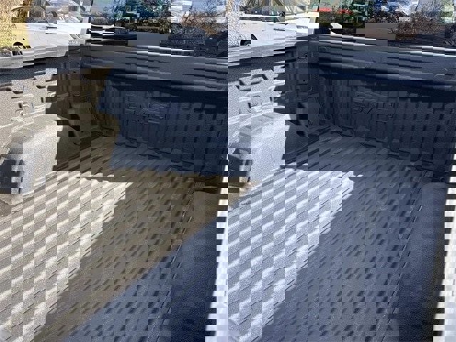 Used 2024 GMC Sierra 1500 SLT w/ SLT Convenience Package image 20