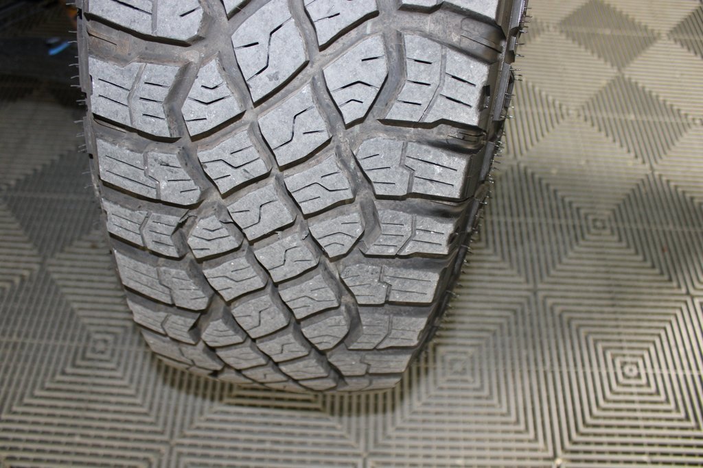 Used 2025 Chevrolet Silverado 1500 ZR2 w/ Technology Package image 24