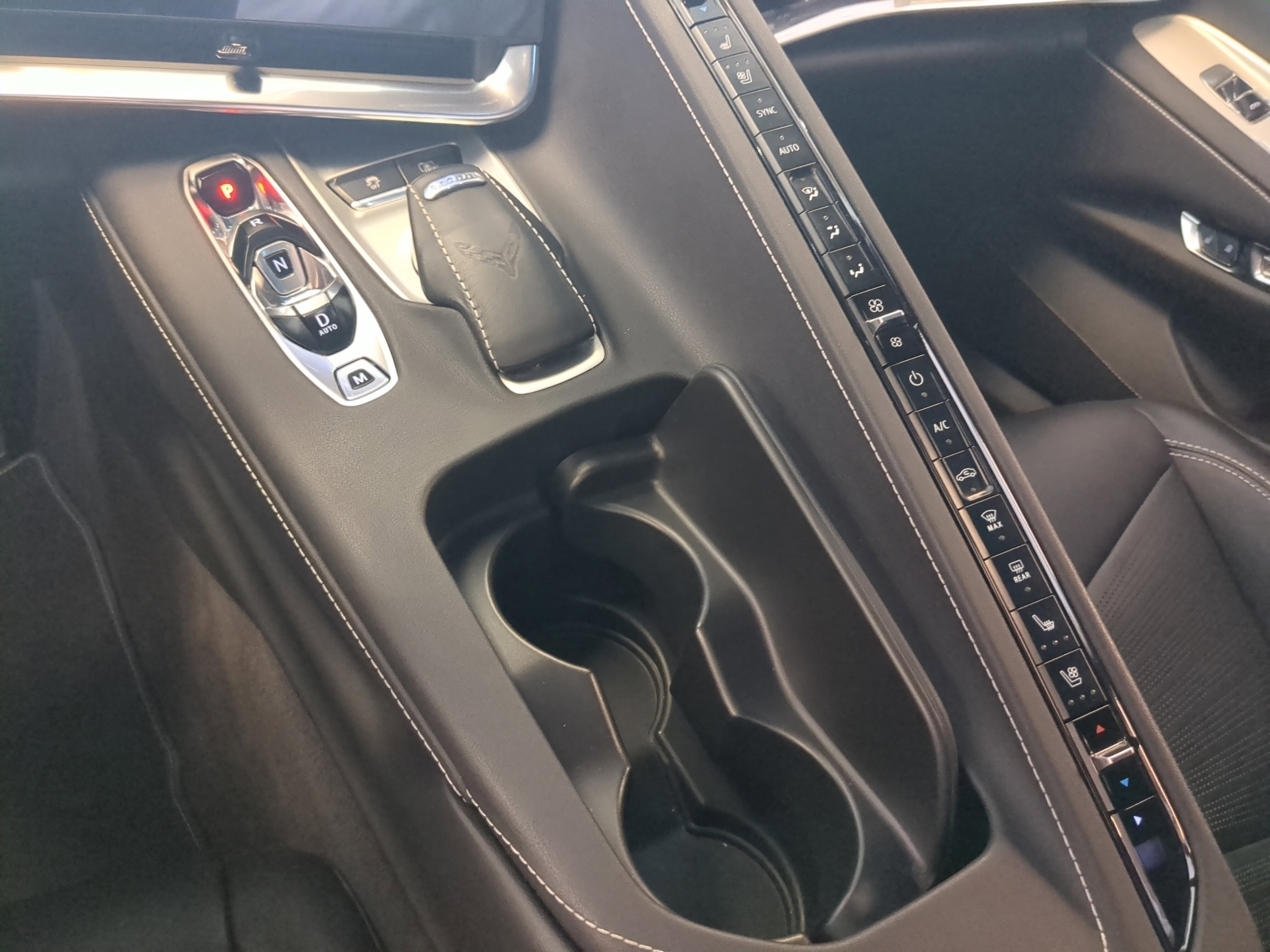 Used 2020 Chevrolet Corvette Stingray Preferred Cpe w/ 2LT Preferred Equipment Group image 19