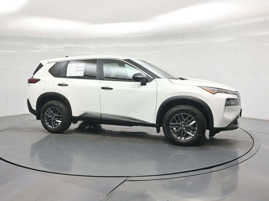 Used 2023 Nissan Rogue S image 25