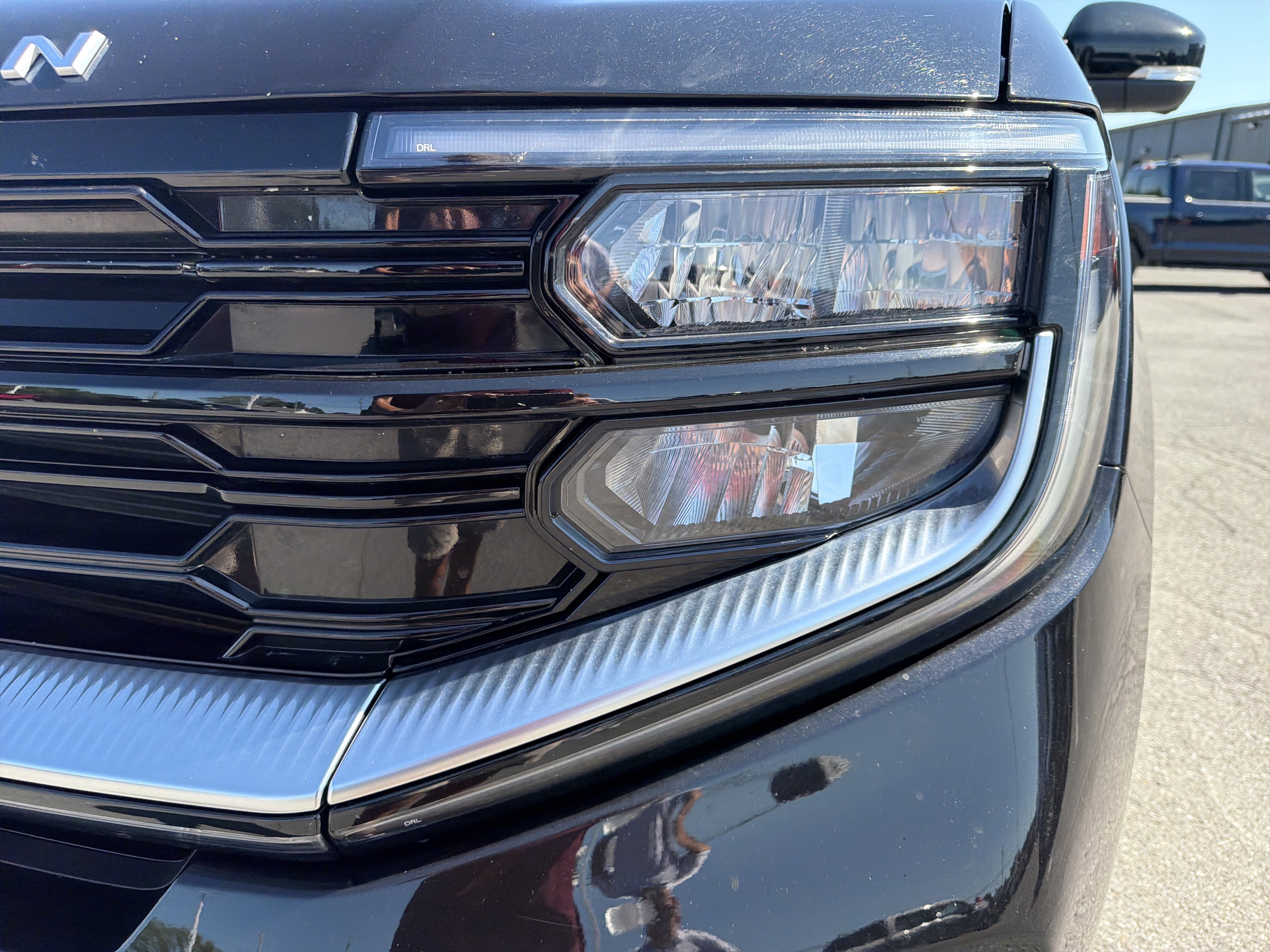 Certified 2025 Ford Expedition Max Platinum w/ Driver's Package AWD/4WD image 10