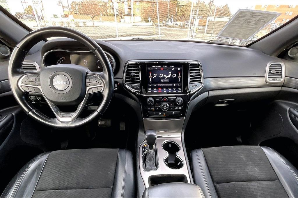 Used 2021 Jeep Grand Cherokee Laredo X image 13