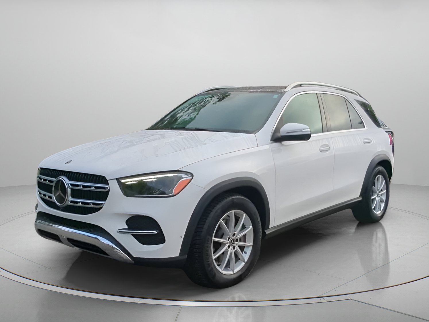 Used 2025 Mercedes-Benz GLE 350 4MATIC w/ Driver Assistance Package image 12