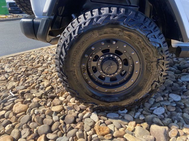 Used 2018 Jeep Wrangler Unlimited Rubicon AWD/4WD image 9