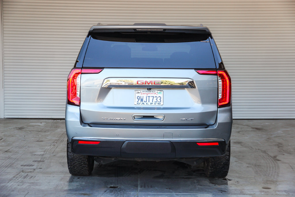 Used 2023 GMC Yukon SLT w/ SLT Luxury Package AWD/4WD image 5