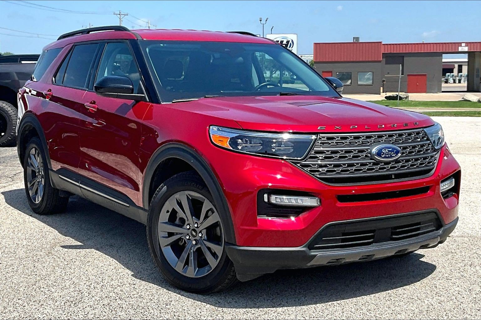 Certified 2024 Ford Explorer XLT w/ Equipment Group 202A AWD/4WD image 37