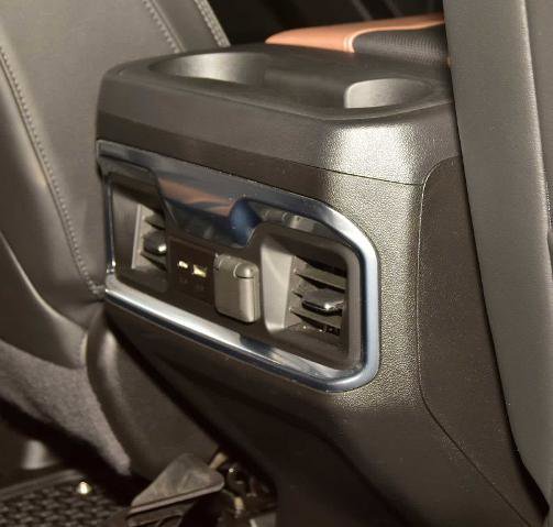 Used 2022 Chevrolet Silverado 3500 High Country w/ Safety Package II image 31