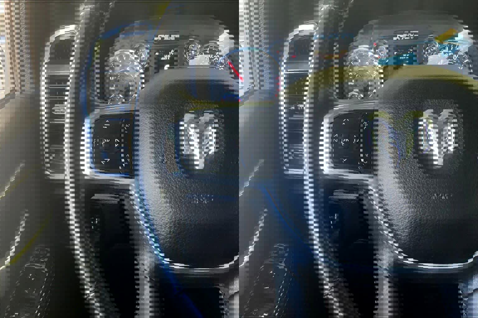 Used 2024 RAM 3500 Big Horn image 22