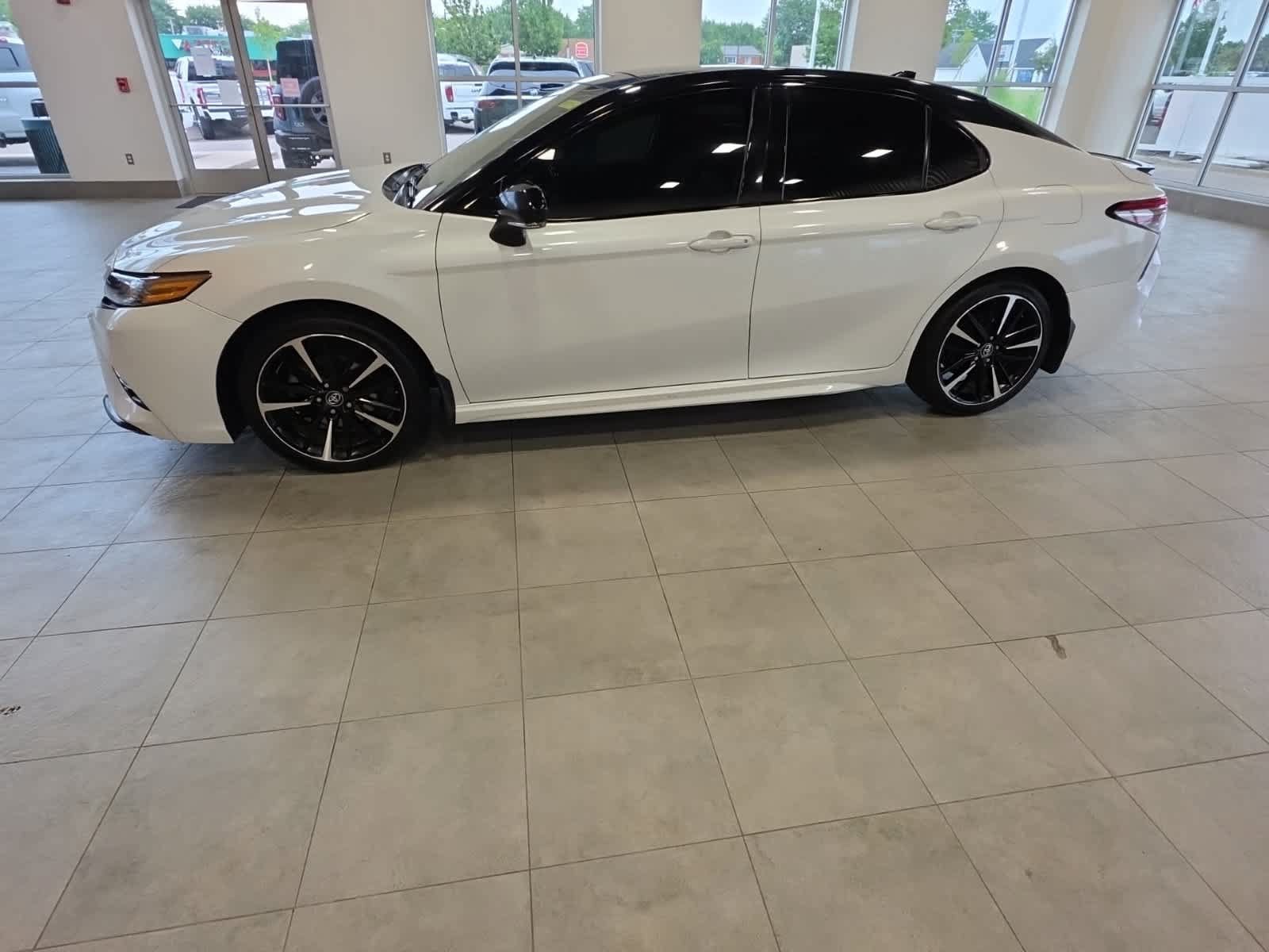 Used 2019 Toyota Camry XSE FWD image 13