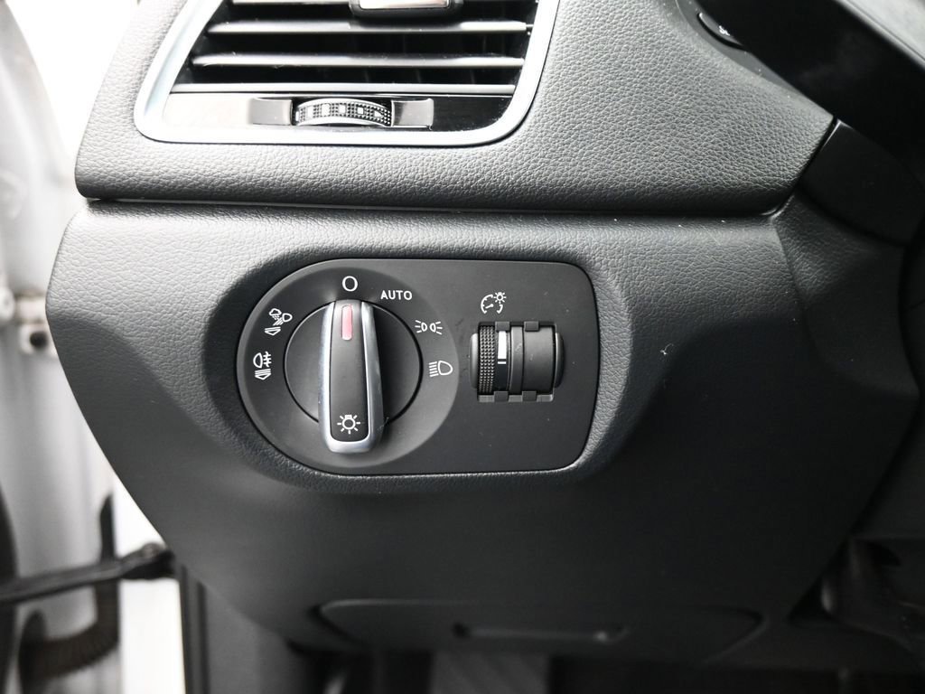 Used 2018 Audi Q3 2.0T Premium image 39