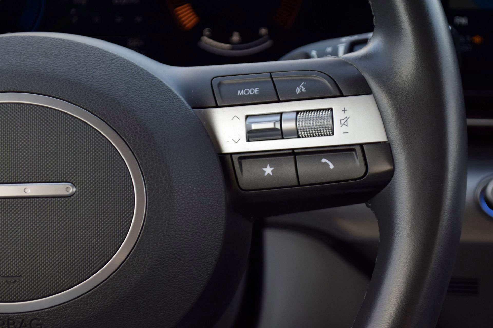 Used 2024 Hyundai Kona SEL image 13