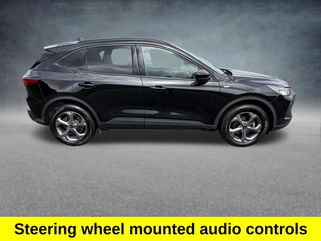 Certified 2025 Ford Escape ST-Line Select AWD/4WD image 7