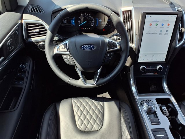 Certified 2024 Ford Edge Titanium w/ Equipment Group 301A AWD/4WD image 7