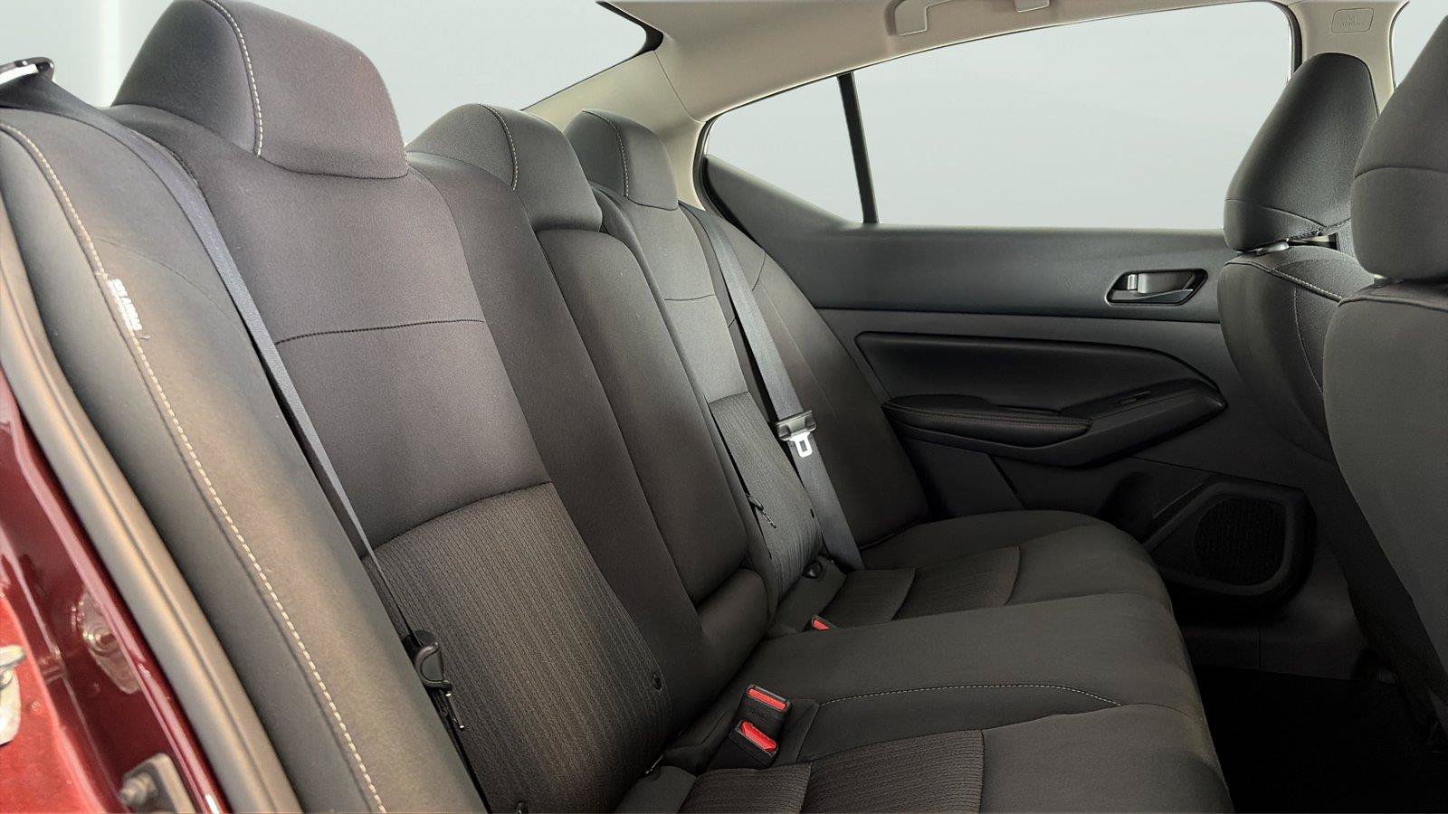 Used 2025 Nissan Altima 2.5 SV FWD image 15