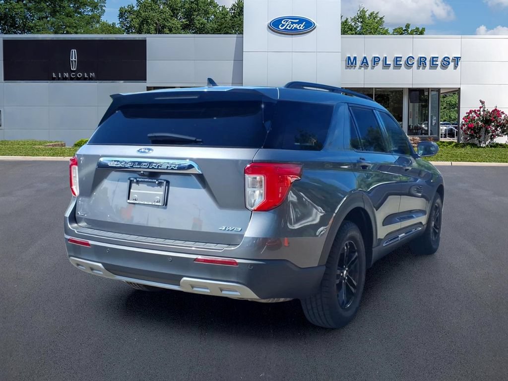 Certified 2023 Ford Explorer XLT w/ Equipment Group 202A AWD/4WD image 4