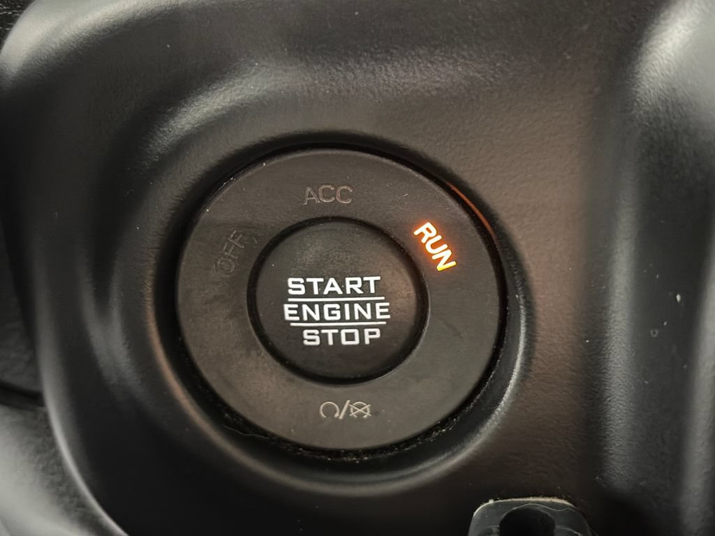 Used 2022 Jeep Gladiator Rubicon w/ LED Lighting Group AWD/4WD image 25