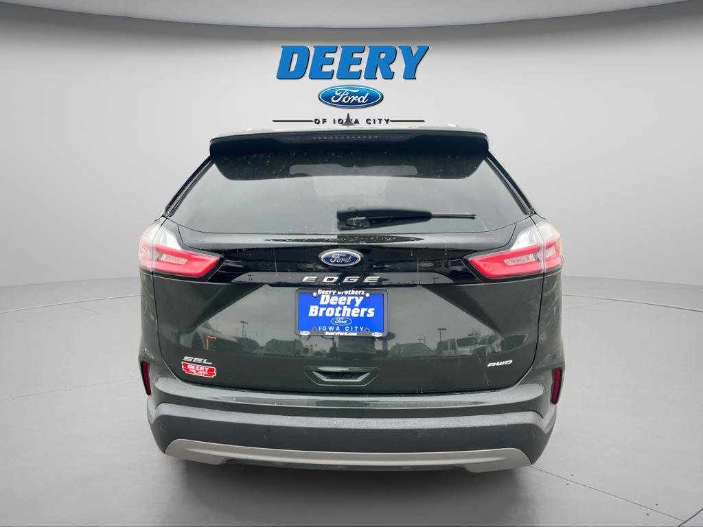 Certified 2024 Ford Edge SEL w/ Convenience Package AWD/4WD image 4