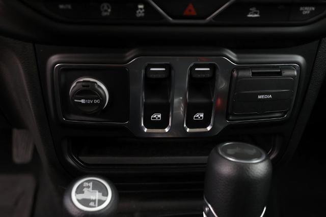 Used 2022 Jeep Wrangler Sport image 37