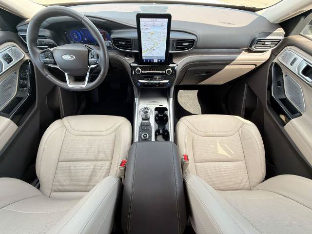 Certified 2023 Ford Explorer Platinum w/ Technology Package AWD/4WD image 15