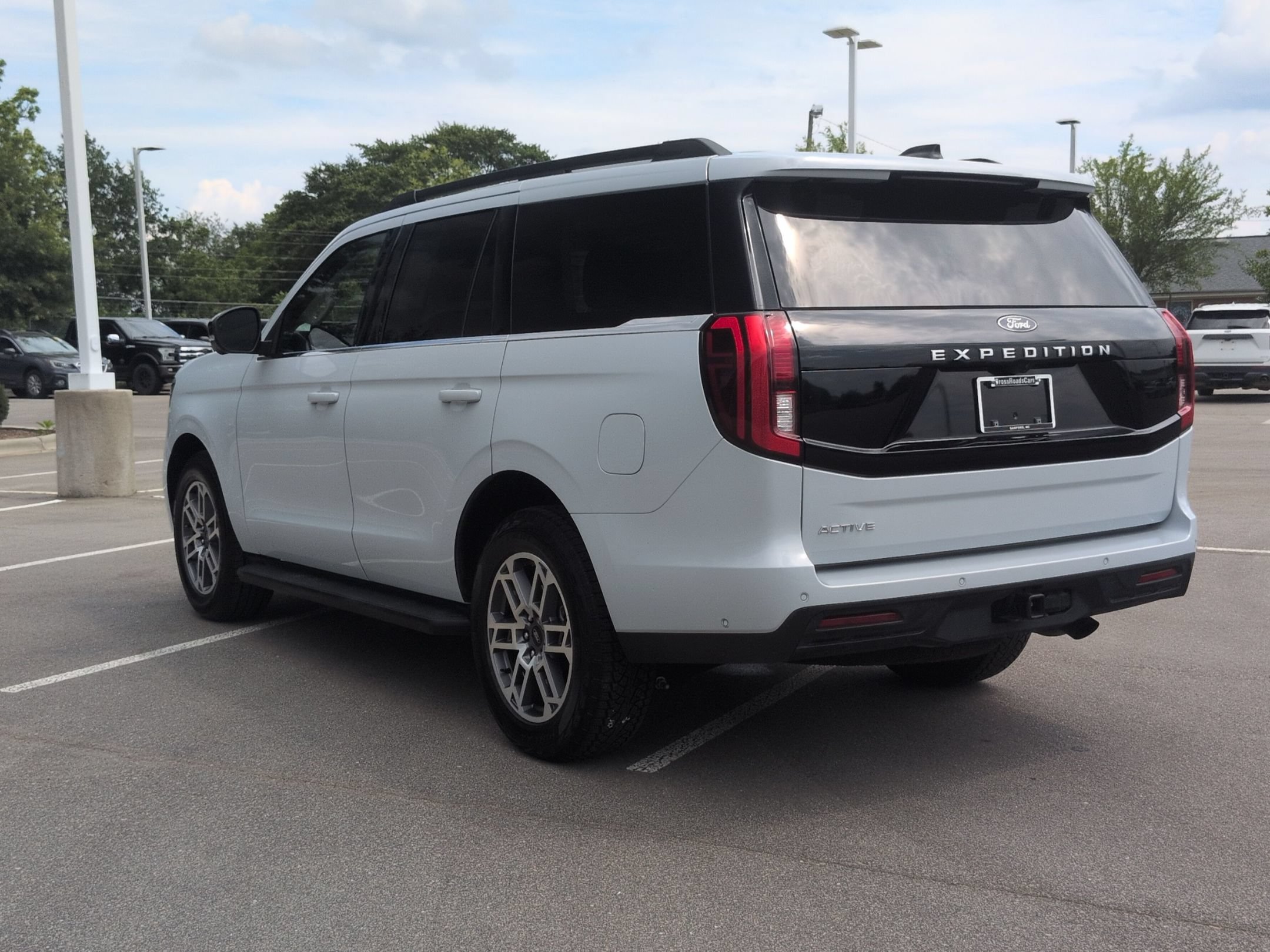 Certified 2025 Ford Expedition Active AWD/4WD image 6
