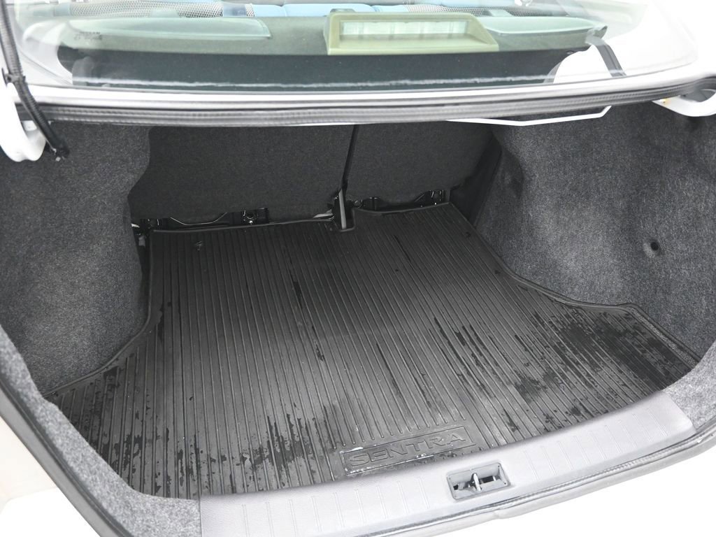 Used 2019 Nissan Sentra S FWD image 9