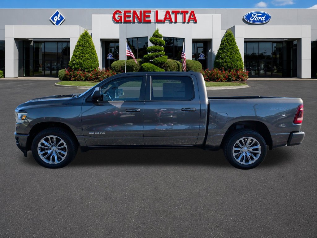 Used 2023 RAM 1500 Laramie AWD/4WD image 4