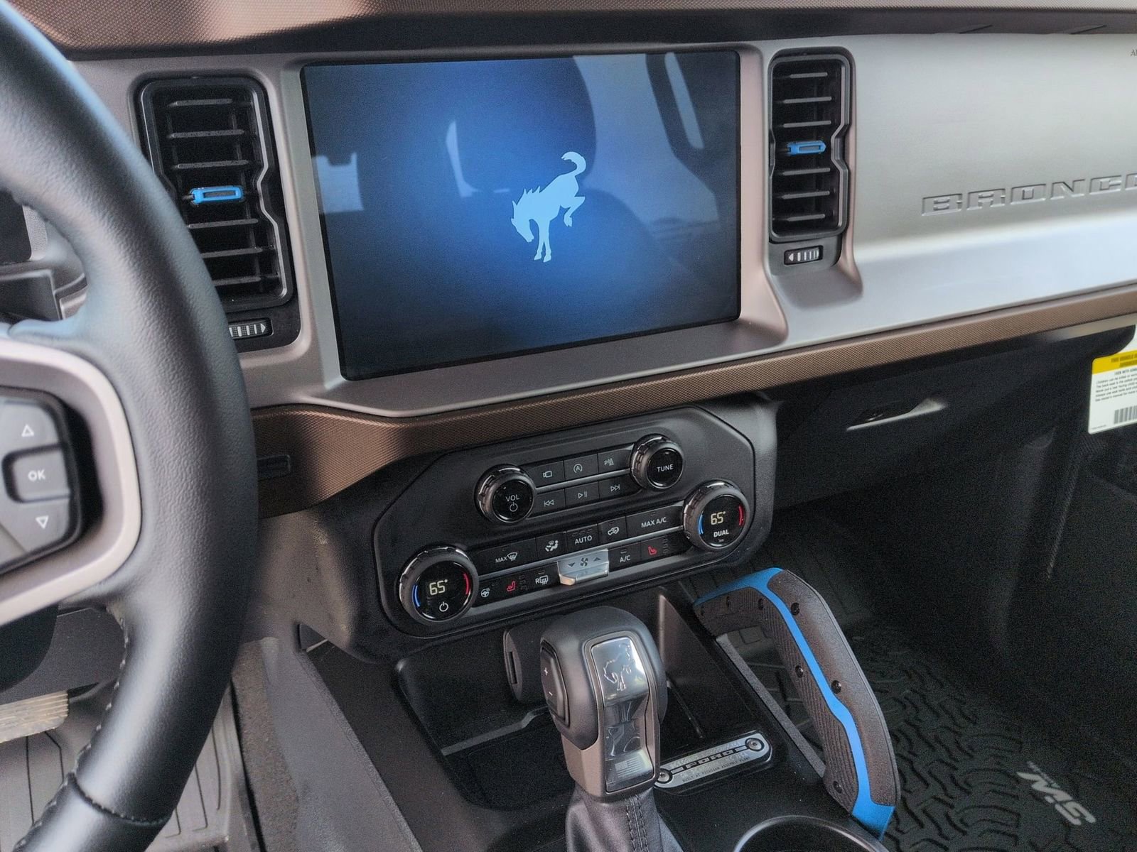 Certified 2023 Ford Bronco Outer Banks w/ Sasquatch Package image 34