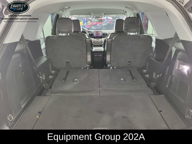 Certified 2021 Ford Explorer XLT w/ Equipment Group 202A AWD/4WD image 18