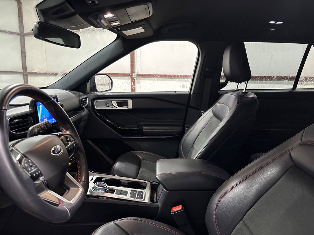 Certified 2022 Ford Explorer ST-Line w/ Class IV Trailer Tow Package image 11