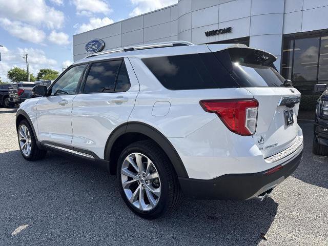 Certified 2022 Ford Explorer Platinum w/ Equipment Group 601A AWD/4WD image 15