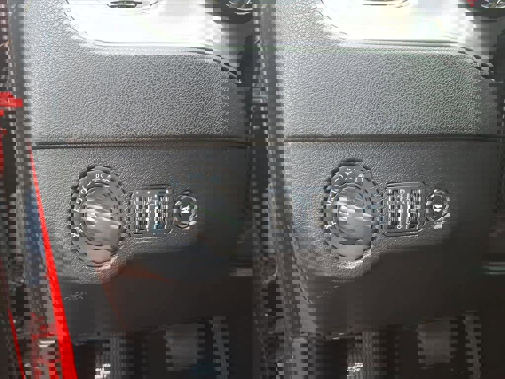 Used 2023 Dodge Charger SXT image 14