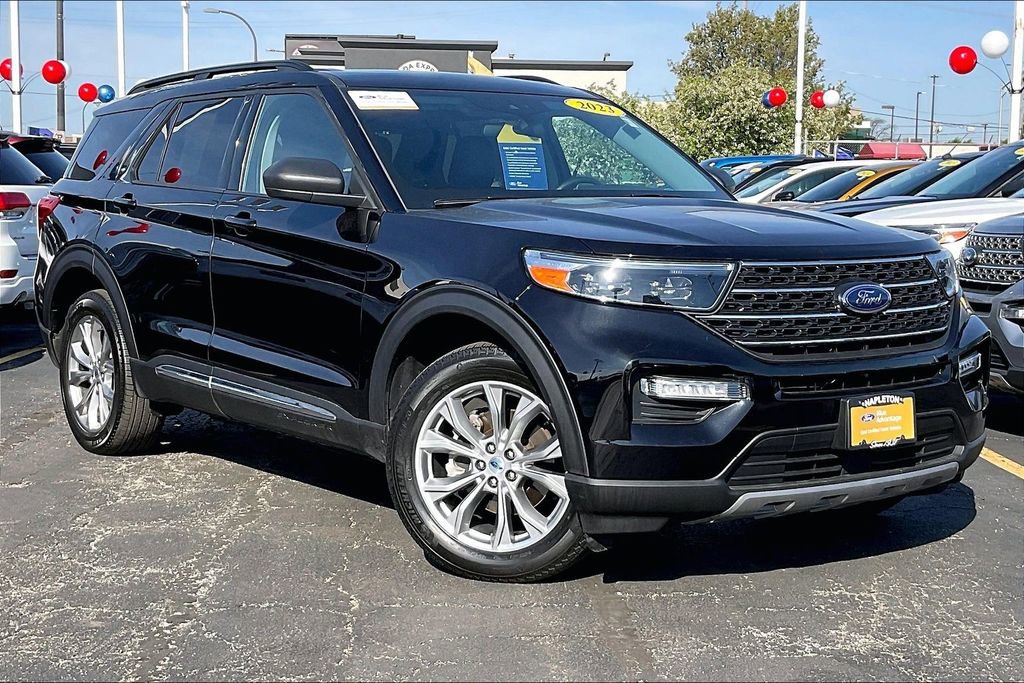 Certified 2023 Ford Explorer XLT w/ Equipment Group 202A AWD/4WD image 33