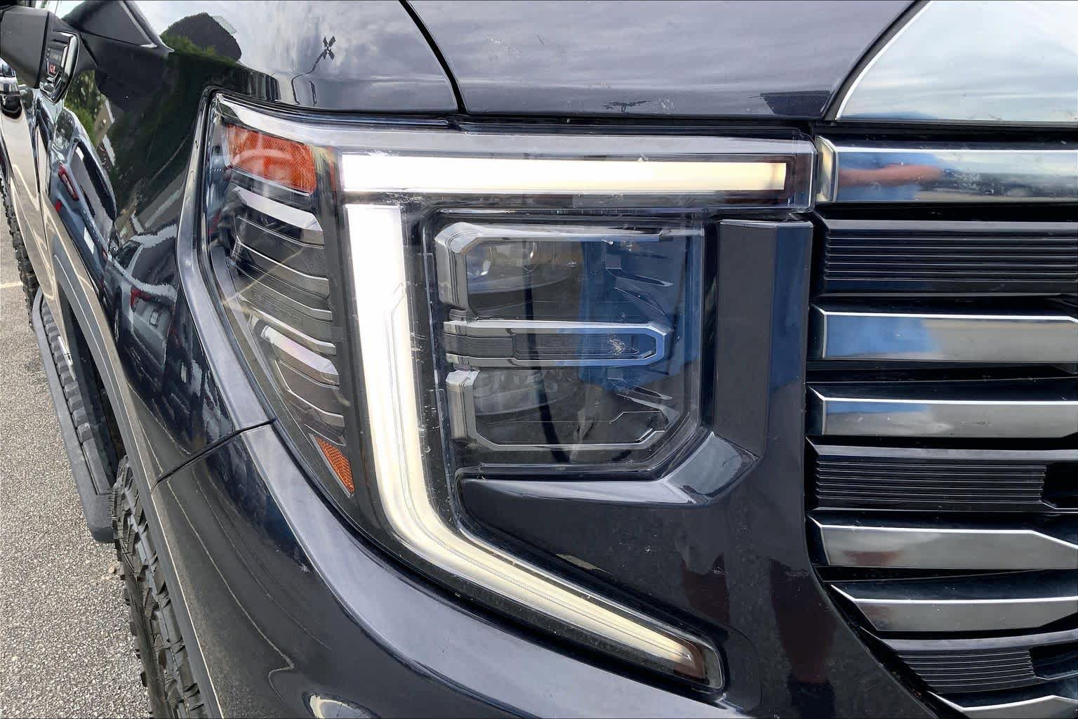 Used 2024 GMC Sierra 1500 AT4 w/ Technology Package AWD/4WD image 27