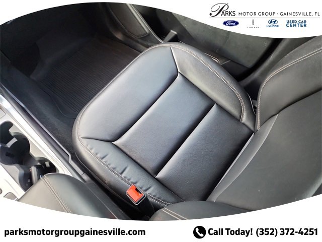 Certified 2021 Ford Explorer XLT w/ Equipment Group 202A image 14