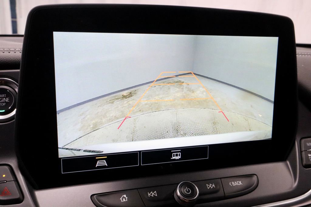 Used 2025 Chevrolet Blazer LT image 9