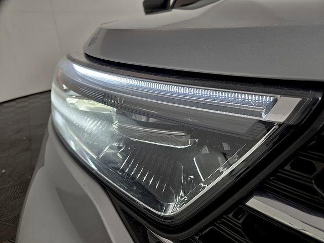 Certified 2023 Ford Explorer XLT w/ Equipment Group 202A image 9