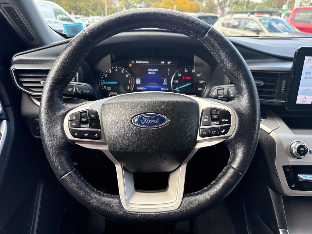 Certified 2022 Ford Explorer XLT w/ Equipment Group 202A image 12