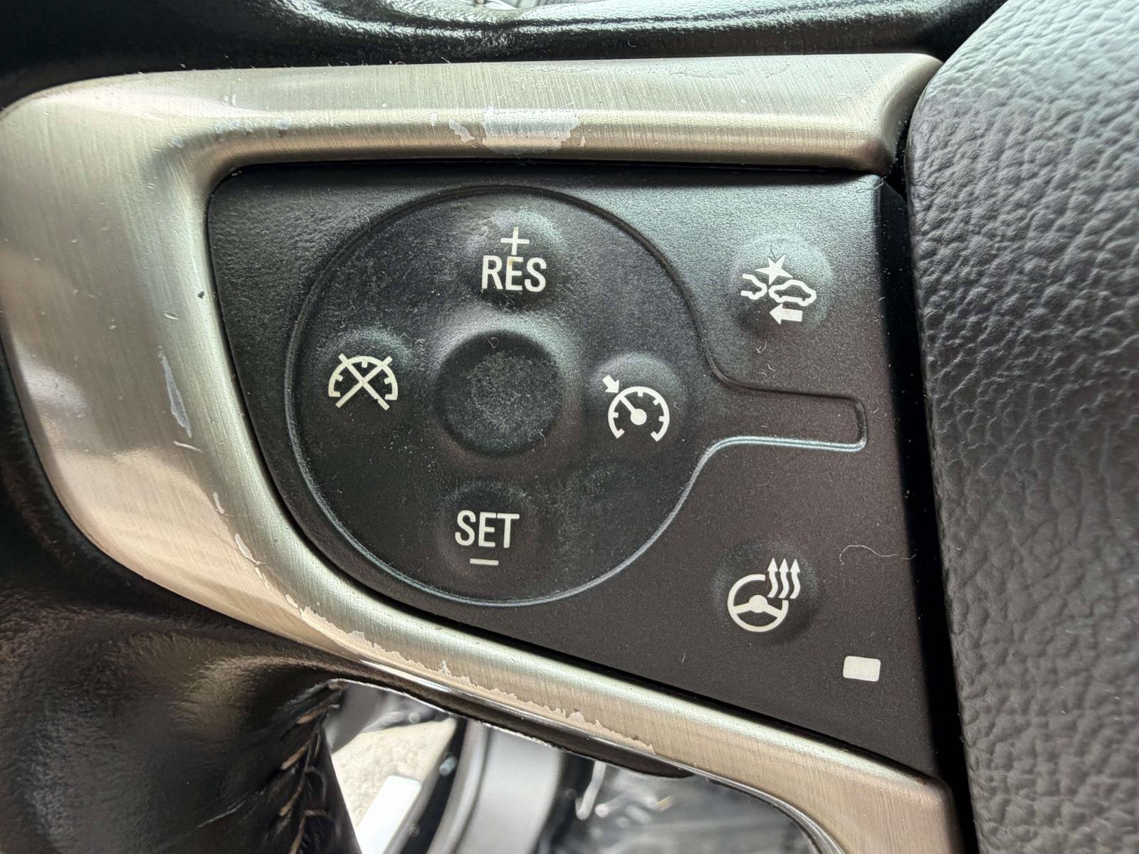 Used 2018 GMC Canyon Denali RWD image 14