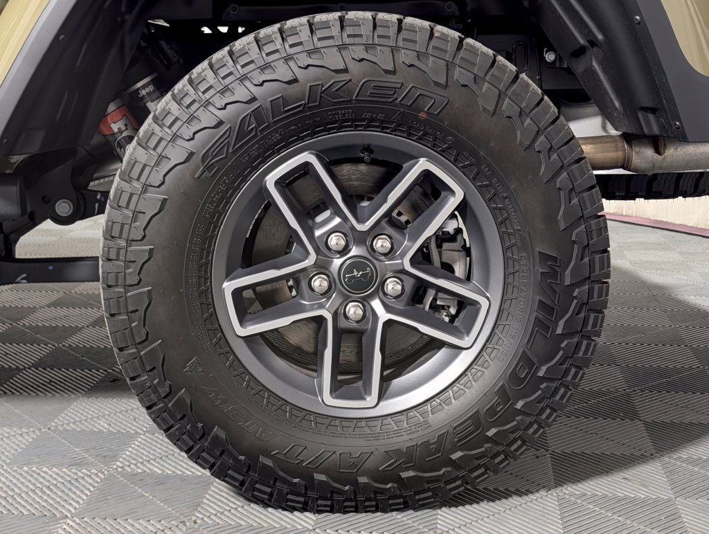 Used 2026 Jeep Gladiator Mojave AWD/4WD image 26