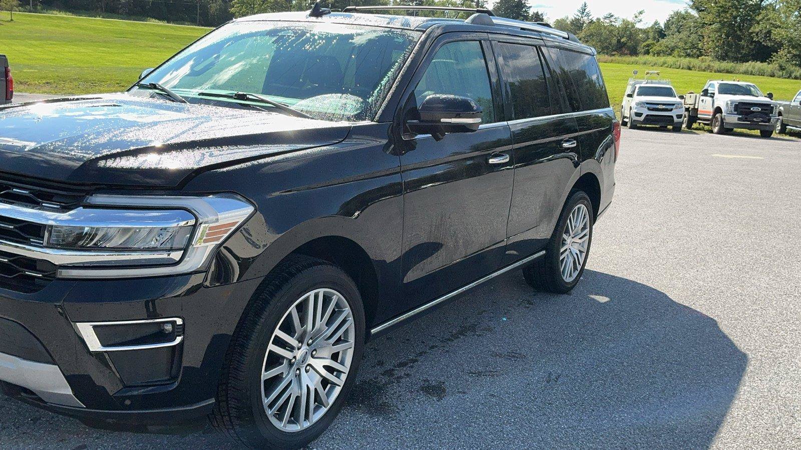 Certified 2023 Ford Expedition Limited AWD/4WD image 1