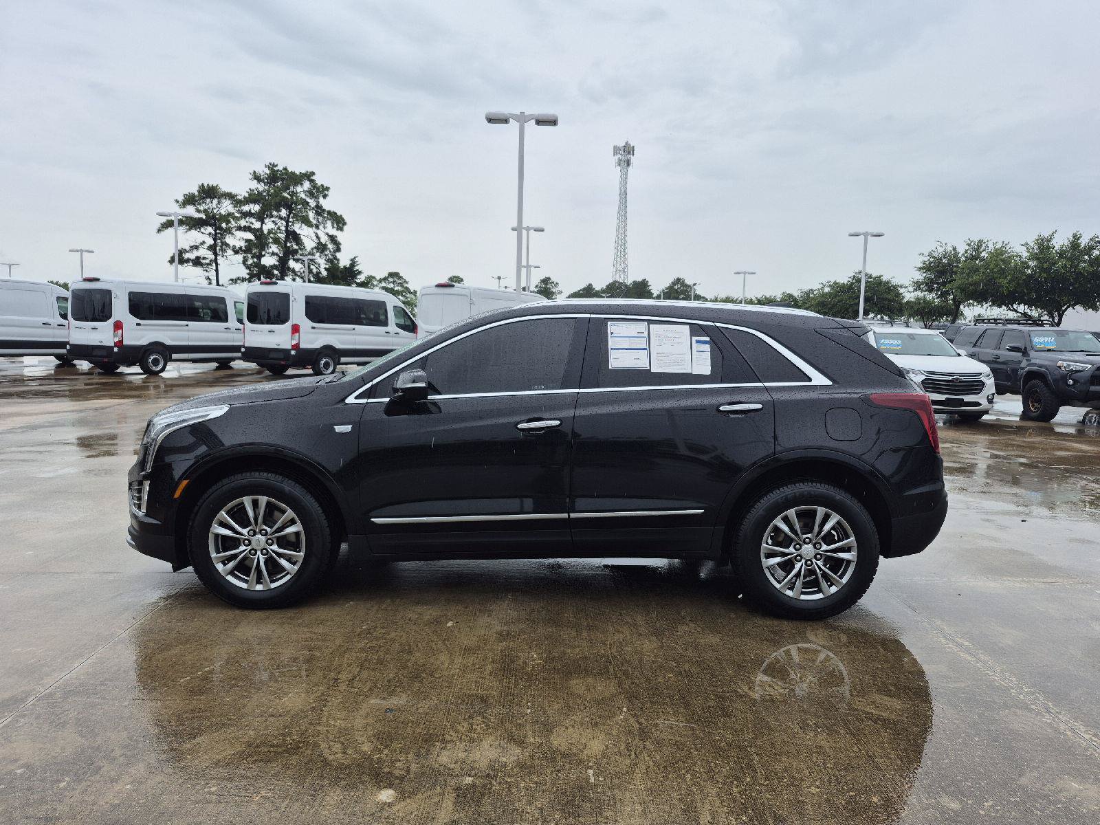 Used 2021 Cadillac XT5 Premium Luxury w/ LPO, Floor Liner Package FWD image 16