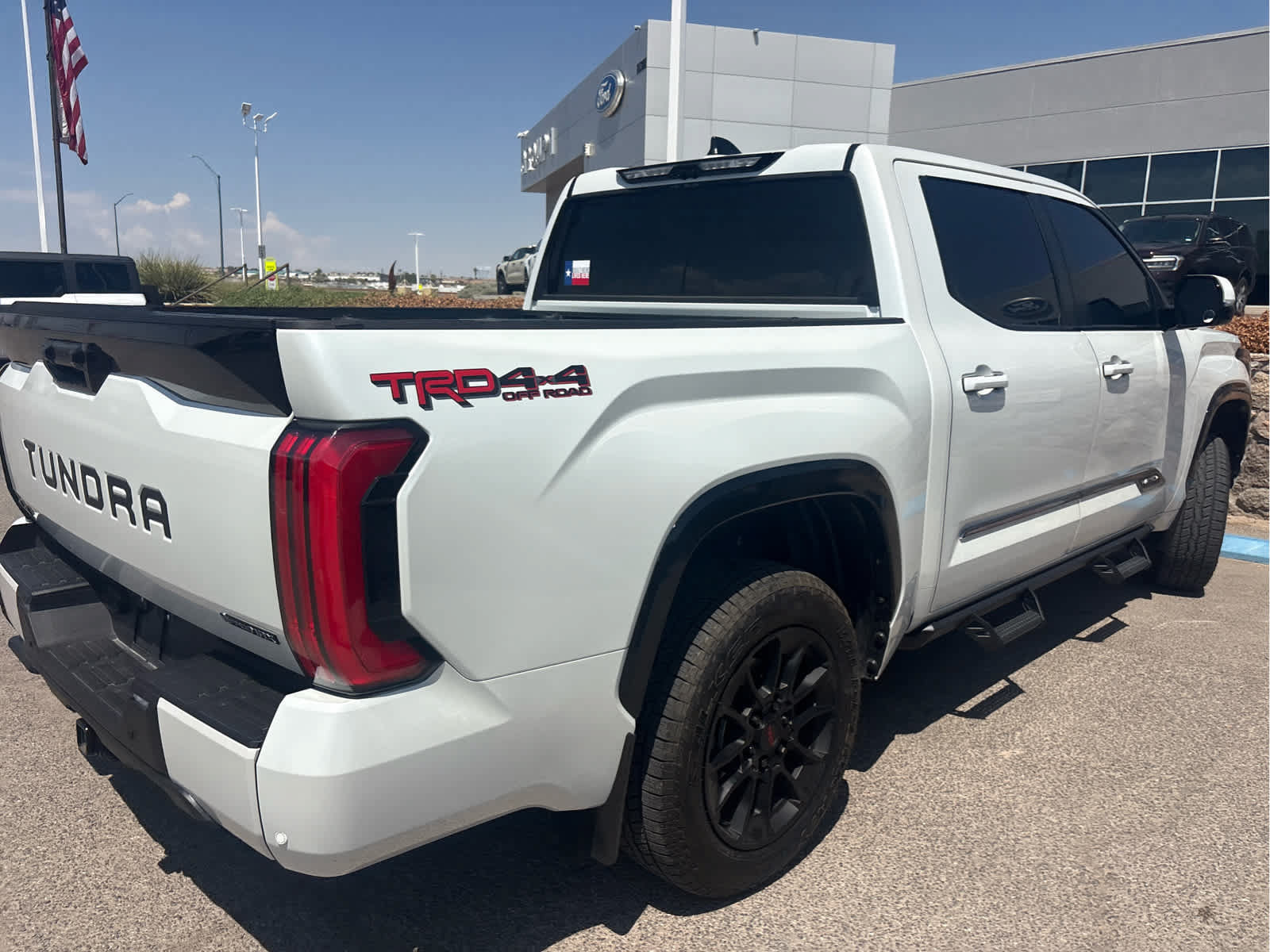 Used 2026 Toyota Tundra Platinum w/ TRD Off-Road Package AWD/4WD image 29