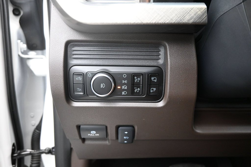 Certified 2025 Ford F250 King Ranch AWD/4WD image 15