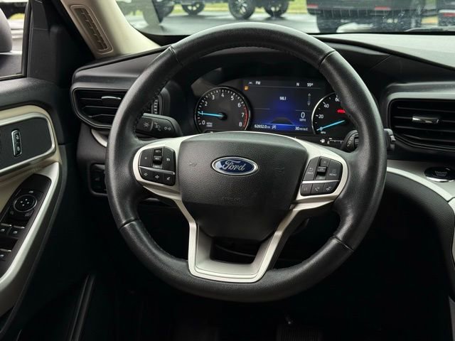 Certified 2024 Ford Explorer XLT image 6