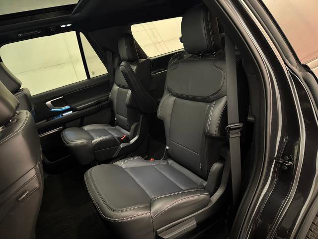 Certified 2025 Ford Expedition Platinum w/ Stealth Performance Package image 36