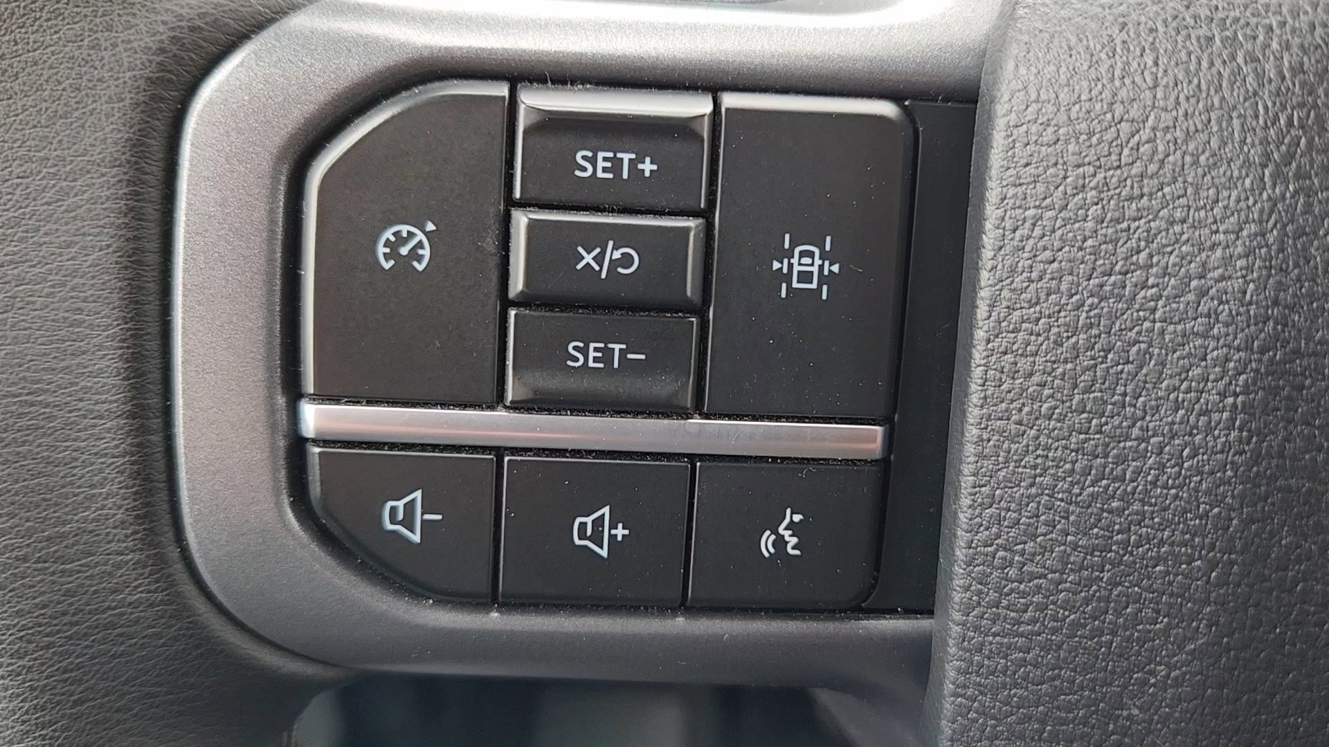 Certified 2025 Ford F150 XLT w/ Equipment Group 301A Standard image 12